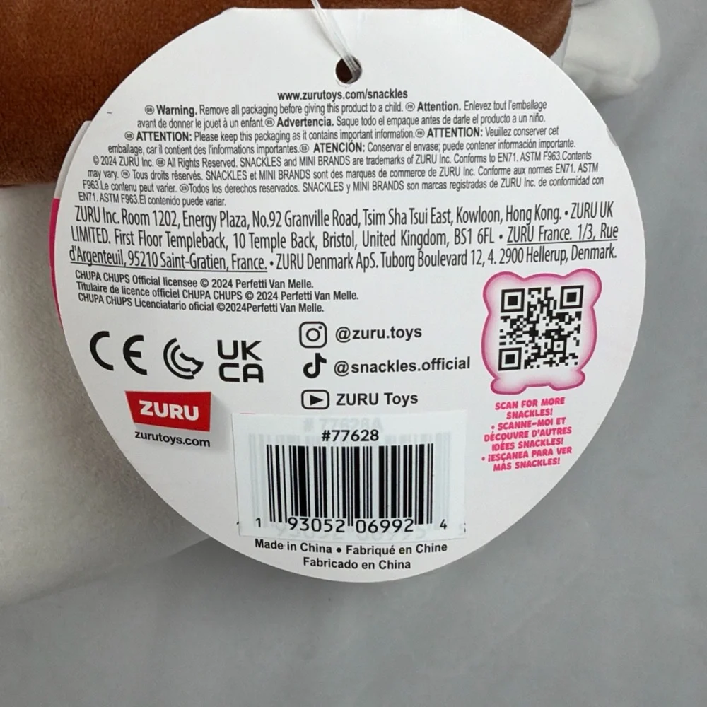 Zuru Snackles Christmas 12" Snowman Plush with Candy Cane - Picture 9 of 9